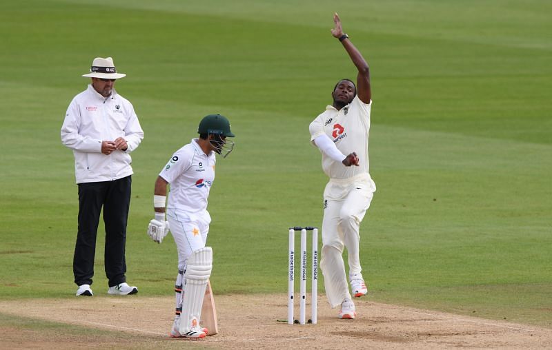 Jofra Archer in action.