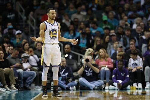 Stephen Curry in action for the Golden State Warriors against the Charlotte Hornets