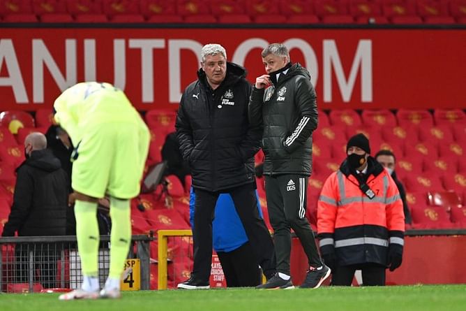 Paul Scholes thinks David de Gea is becoming a 'real problem' for Ole Gunnar Solskjaer