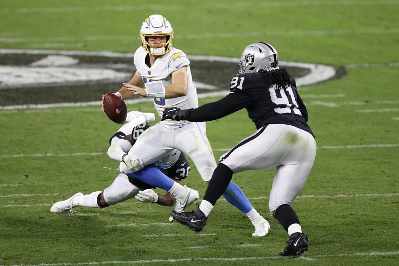 Las Vegas Raiders defensive front failed to reach quarterbacks in 2020