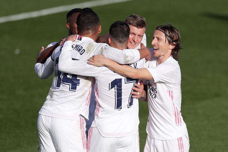 Real Madrid beat Valencia 2-0 on Sunday