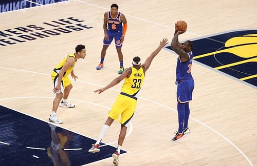 Julius Randle (right) of the New York Knicks