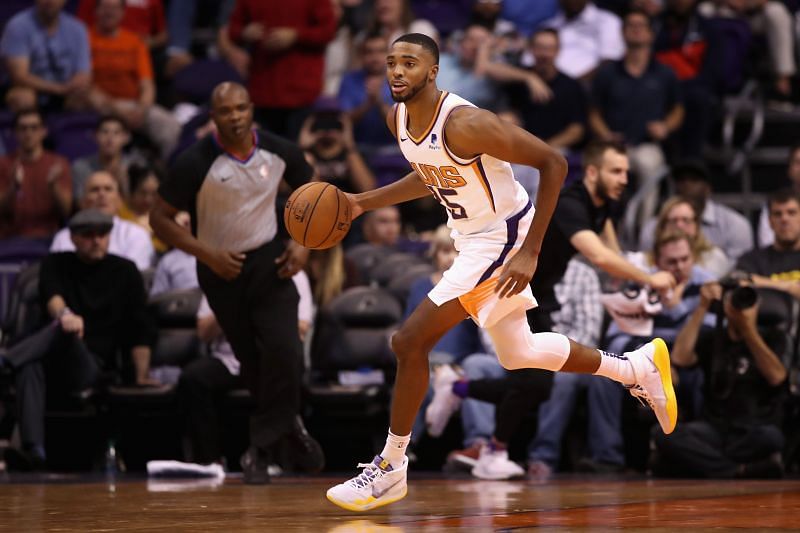 NBA DFS value option Mikal Bridges #25 of the Phoenix Suns