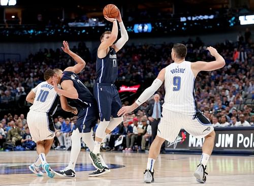 Luka Doncic (#77) of the Dallas Mavericks