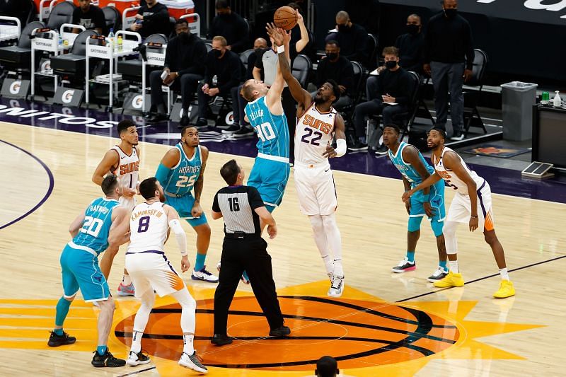 The Charlotte Hornets are set to face the Golden State Warriors in a 2020-21 NBA season clash