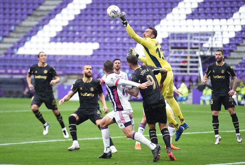Real Valladolid take on Deportivo Alaves this weekend