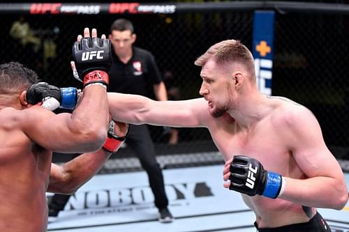 Alexander Volkov pieced up Alistair Overeem in last night's UFC main event.