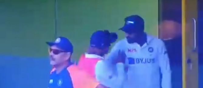 Watch: Mohammed Siraj grabs Kuldeep Yadav by the back of his neck