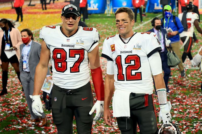 Patriots congratulate Bucs' Tom Brady, Rob Gronkowski for winning