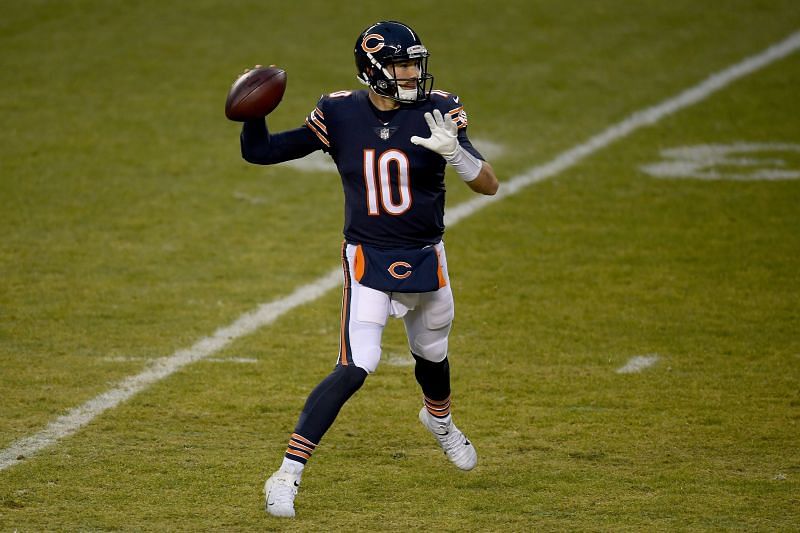 Chicago Bears send Mitchell Trubisky and draft picks to the 49ers for Garoppolo