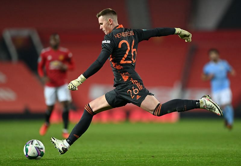 Can Dean Henderson become Manchester United's Number One and replace David  De Gea?