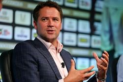 "If that's a pen then the game has officially gone" - Michael Owen on Manchester United's controversial penalty against Southampton