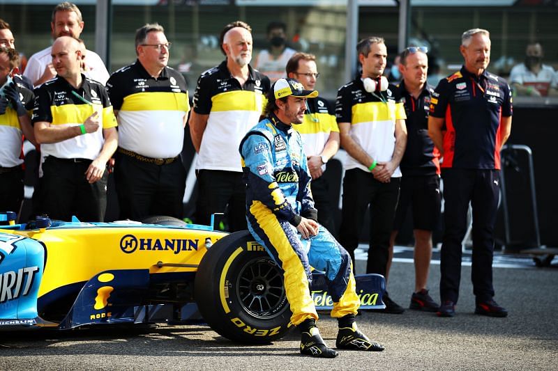Fernando Alonso in Renault colours at Abu Dhabi 2020. Photo: Bryn Lennon/Getty Images