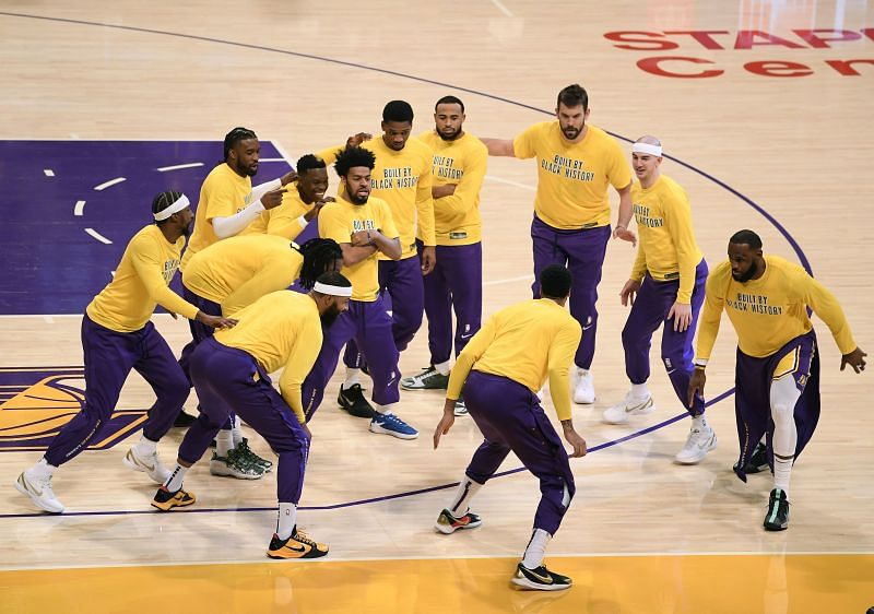 Los Angeles Lakers team warm up