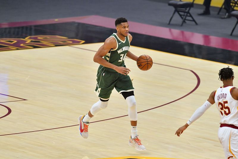 Milwaukee Bucks Giannis dribbling up court