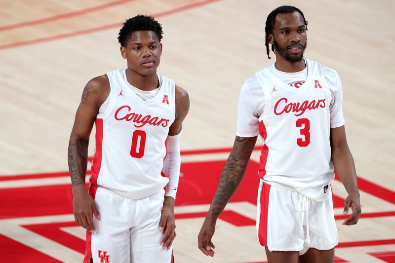 The Cincinnati Bearcats and the Houston Cougars will face off at the Fertitta Center on Sunday afternoon