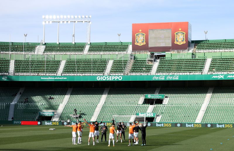 Elche host Eibar as the two clubs battle for survival