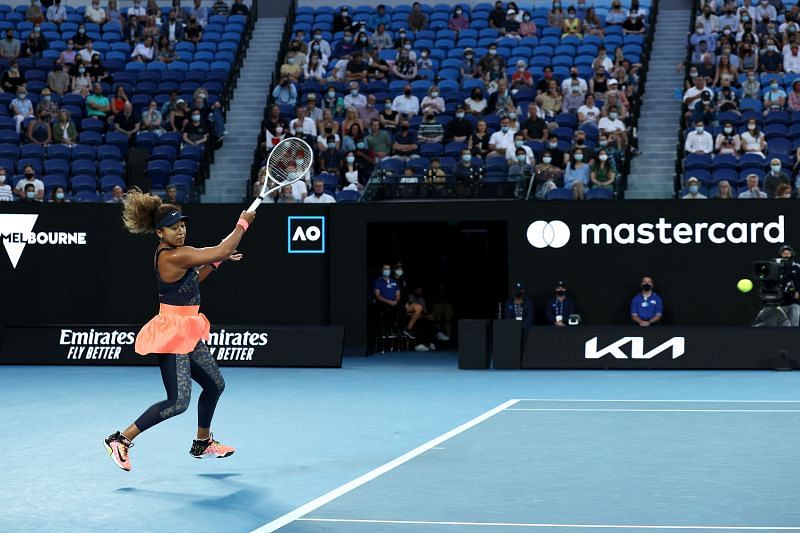 Naomi Osaka hitting a forehand during the 2021 Australian Open final