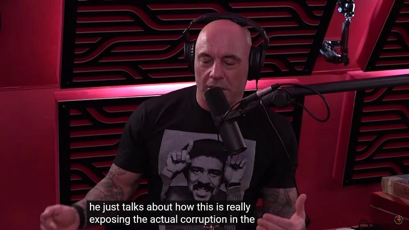 Joe Rogan mentioning how Redditors helped expose the corruption (Image via YouTube/PowerfulJRE)