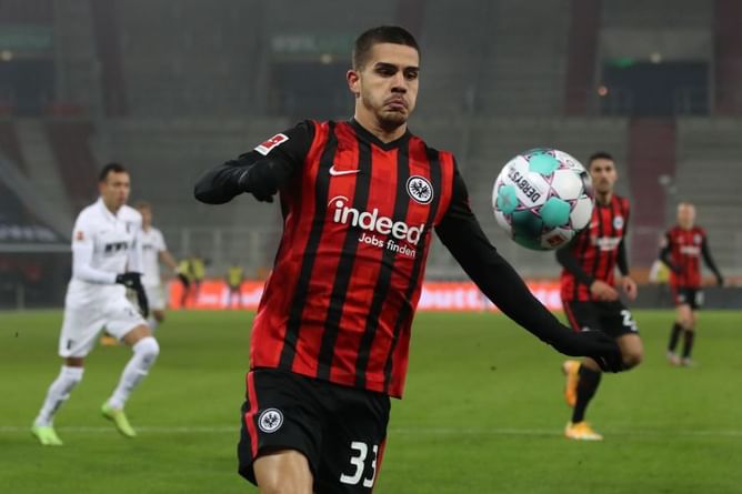 Reports: Manchester United 'intensively scouting' Eintracht Frankfurt striker - Reports