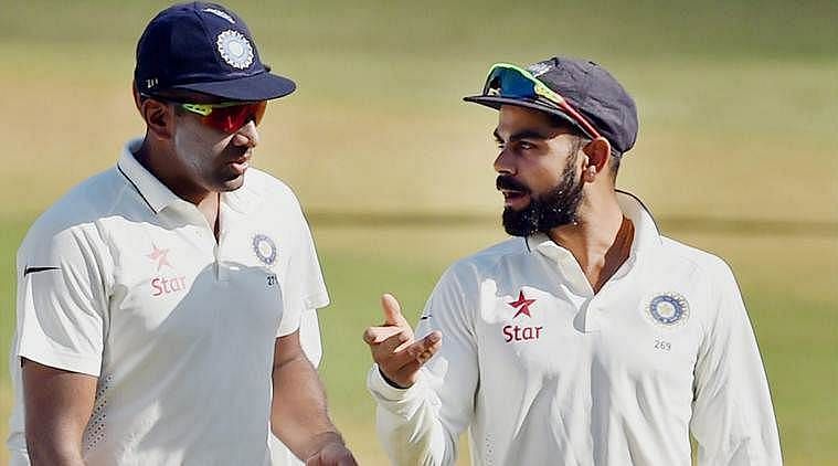 Ravichandran Ashwin (L) and Virat Kohli