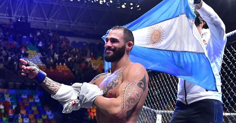 Santiago Ponzinibbio suffered a first-round loss in his return fight.