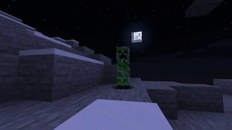 A Creeper howls at the moon... (Image via Minecraft)