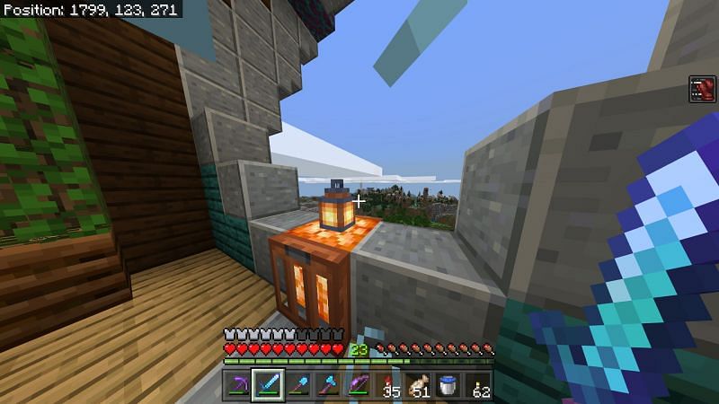 How to Make Use Lantern in Minecraft 