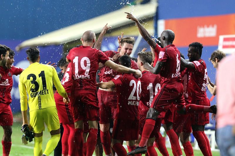 NorthEast United FC players celebrate after clinching a playoff spot by beating Kerala Blasters (Image Courtesy: ISL Media)