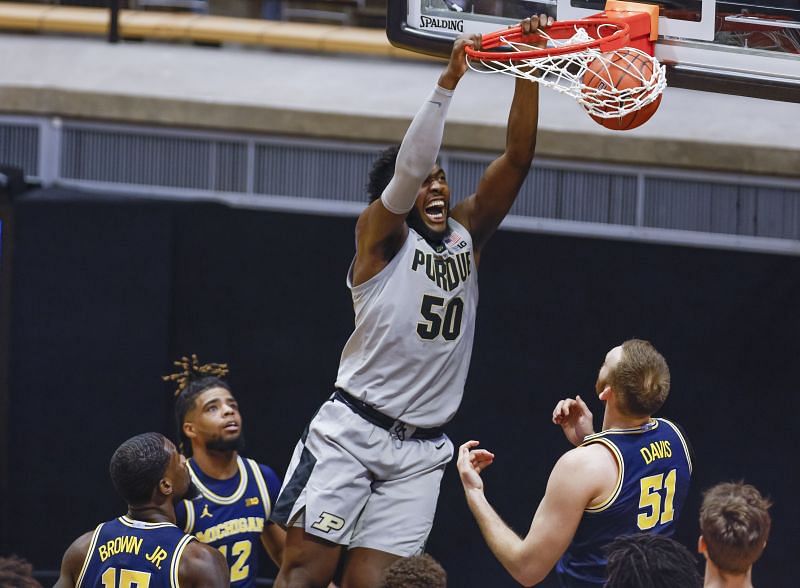 Purdue Trevion Williams dunks the ball during the first half against Michigan.