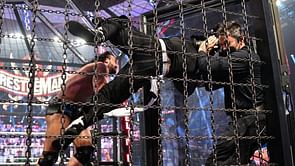 "They buried the guy" - Vince Russo on WWE misusing top RAW Superstar (Exclusive)