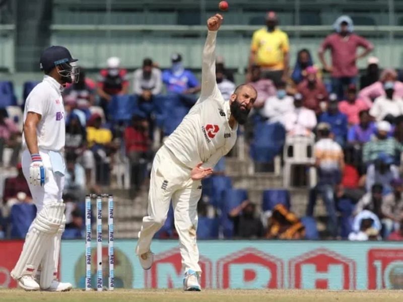 Moeen Ali delivers a ball during the 2nd India vs England Test