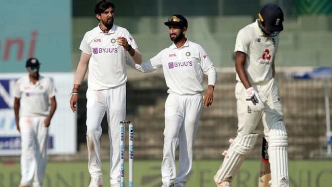 Watch: Ishant Sharma dismisses Daniel Lawrence to claim his 300th Test wicket