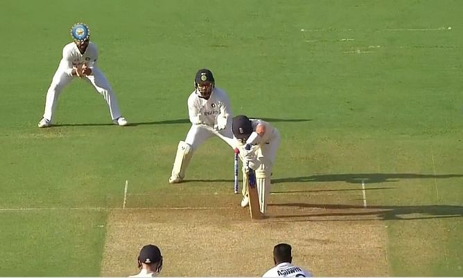 Watch: Ravichandran Ashwin cleans up Pope with a beauty
