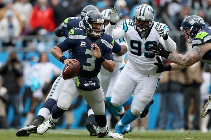 Panthers DT Kawann Short chases down QB Russell Wilson