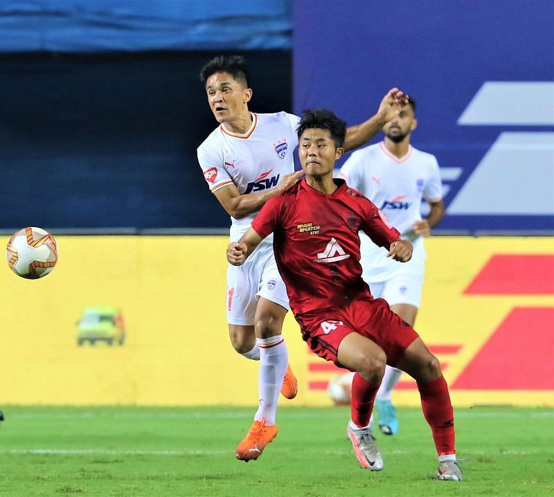 Lalengmawia ensured that Hyderabad FC couldn't freely pass the ball in between the lines. Courtesy: ISL