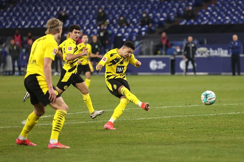 FC Schalke 04 v Borussia Dortmund - Bundesliga