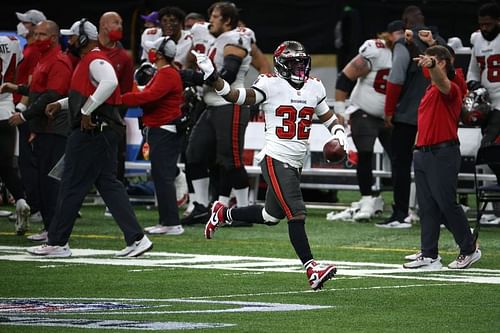 Divisional Round - Tampa Bay Buccaneers v New Orleans Saints