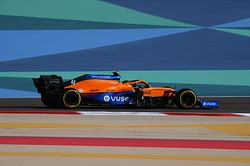 Formula 1 Testing, Day 2, Morning report: Hamilton causes red flags as Aston Martin face gearbox woes