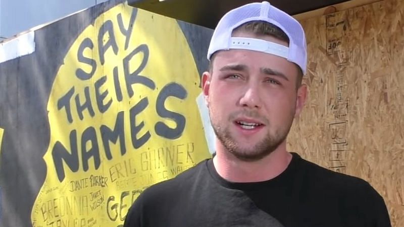 Too Hot to Handle star Harry Jowsey has explained why he hates YouTuber Jake Paul (YouTube Image via The Hollywood Fix)