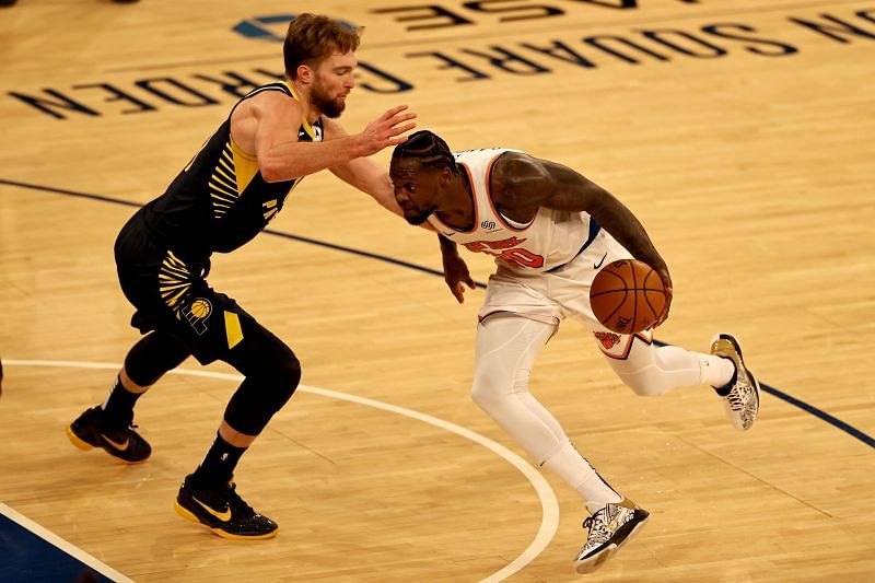 Domantas Sabonis (left) of the Indiana Pacers