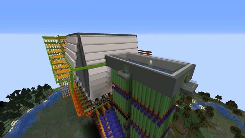 What this Battleship creation in Minecraft looks like from the outside (Image via SuasideLlama Redstone/YouTube)