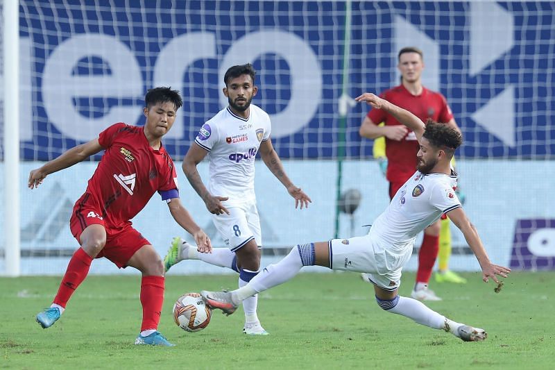 Lalengmawia (left) scored a huge goal from 30 yards out in NorthEast United FC&#039;s last ISL match and will compete with the likes of Rowllin Borges and Anirudh Thapa in the Indian National Football Team (Image Courtesy: ISL Media)