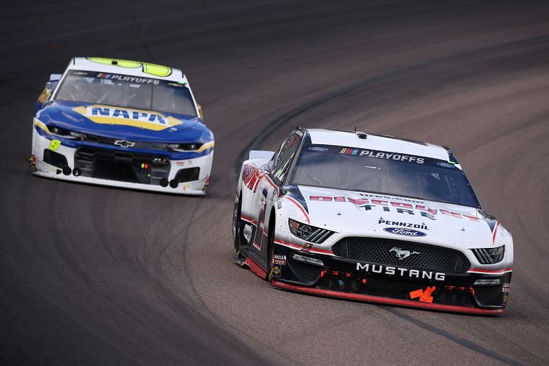 Brad Keselowski and Chase Elliott race in the NASCAR Cup Series race at Phoenix last year. Photo/Getty Images