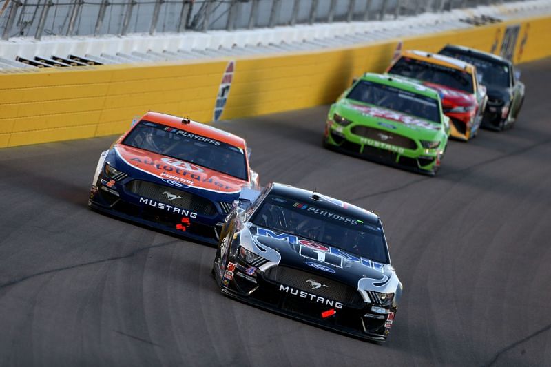 Kevin &lt;a href=&#039;https://www.sportskeeda.com/player/kevin-harvick&#039; target=&#039;_blank&#039; rel=&#039;noopener noreferrer&#039;&gt;Harvick&lt;/a&gt; leads the field in the NASCAR Cup Series South Point 400. Photo/Getty