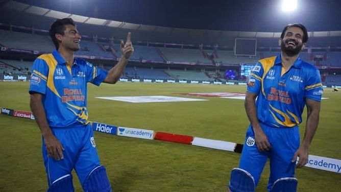 Mohammad Kaif shares message on road safety in fun picture with Irfan Pathan