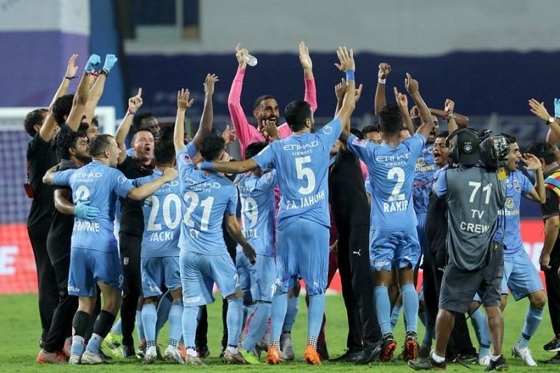 Mumbai City FC sealed the ISL final by a slender margin to lift the title. Courtesy: ISL