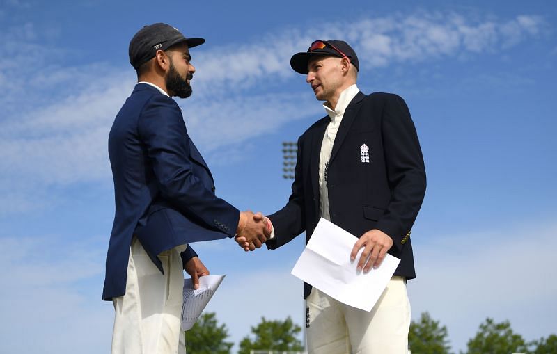 Virat Kohli (L) &amp; Joe Root