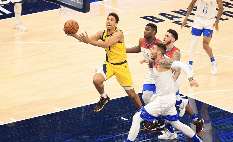 Malcolm Brogdon #7 of the Indiana Pacers shoots the ball.