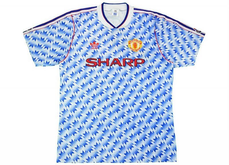 Manchester United&#039;s away kit (1990-92)